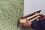 Нанесение декоративной штукатурки
